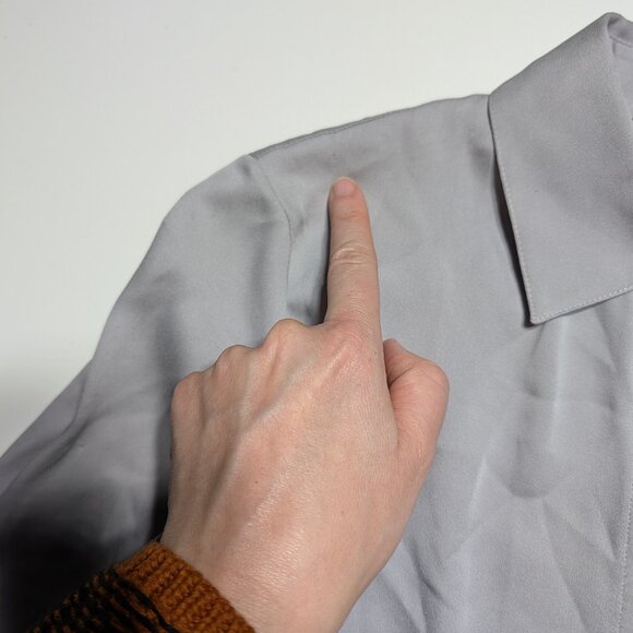 THEORY Gray Classic Fitted Button Up Shirt in Silk Georgette Sz P (XS) $245 - Picture 8 of 8